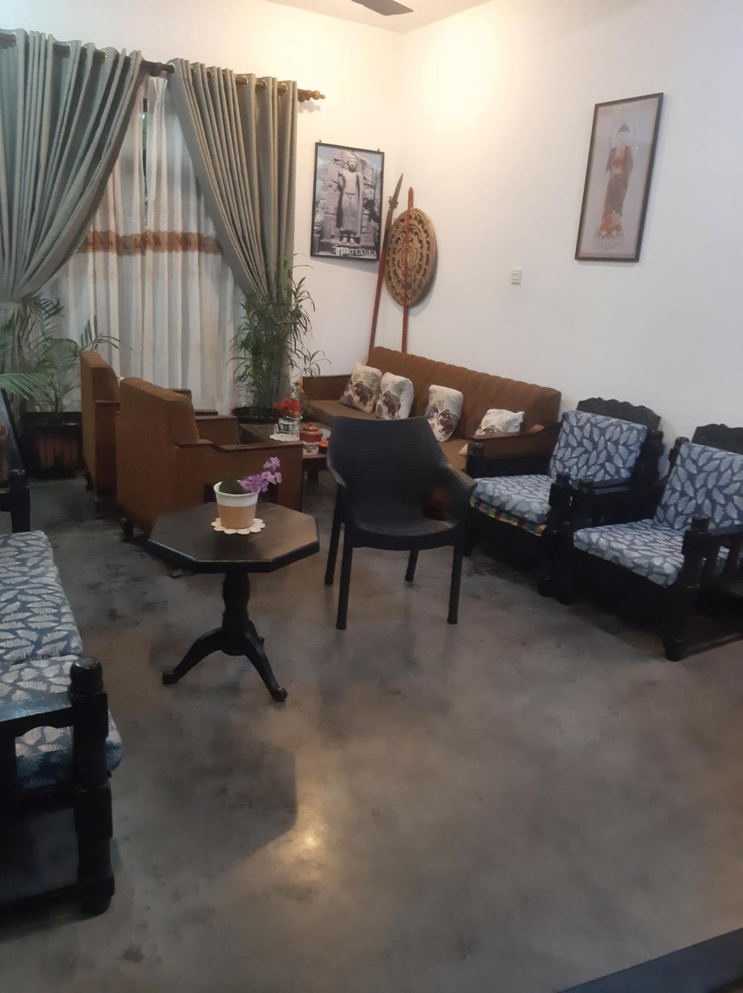 Weerakoon Garden Guest 호텔 히카두와 외부 사진